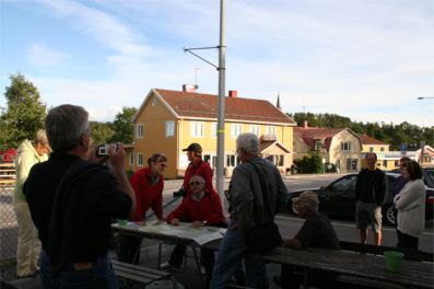 Samling på Högsäters torg