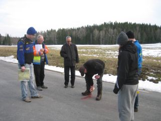 Bengt markerar nästa mål.
