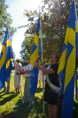 Eva håller klubbens fana