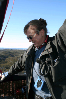 Eva tittar på riktningen