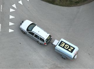 Bil och ballongsläp